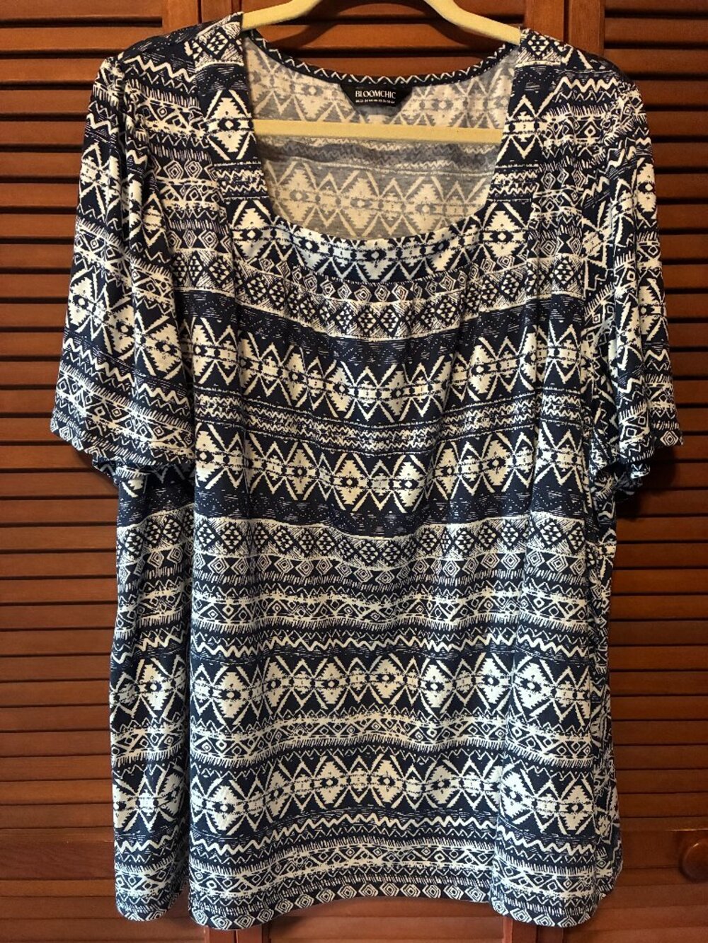 BloomChic Women's Plus Navy Geometric Pattern Tunic Short Sleeve Size 22/24